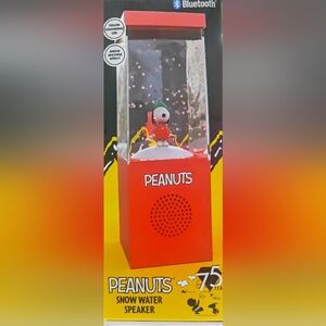 Peanuts Red Snow Water Speaker with LED and Bluetooth